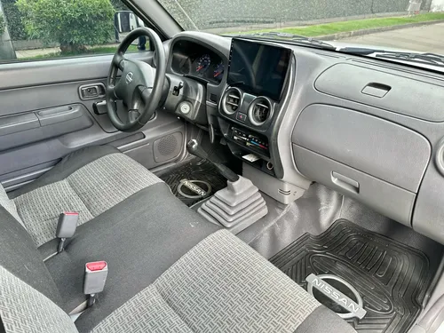 Nissan Frontier Np300 2.4 Mt 4x2 Estacas