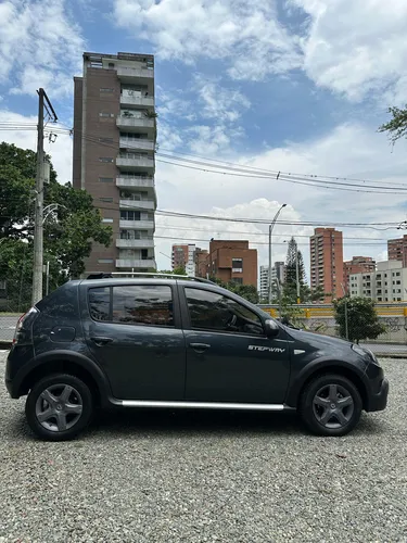 Renault Sander Stepway Intense 2015 Mt