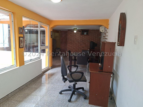 Casa Remodelada Y Ampliada Ubicada En El Trigal De Cabudare,gabriela C