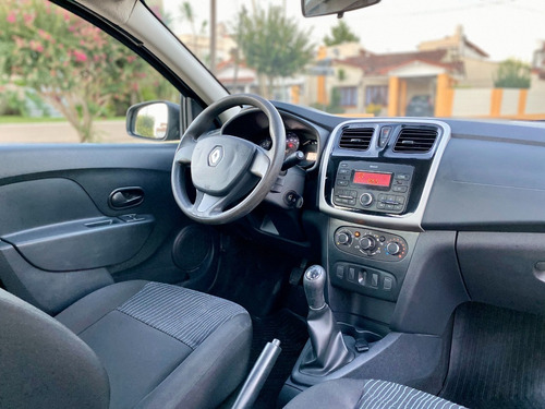 Renault Logan Authentique Plus 1.6 Nafta/gnc Muy Bueno
