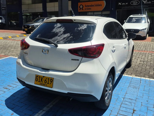 Mazda 2 1.5 Touring At 4x2