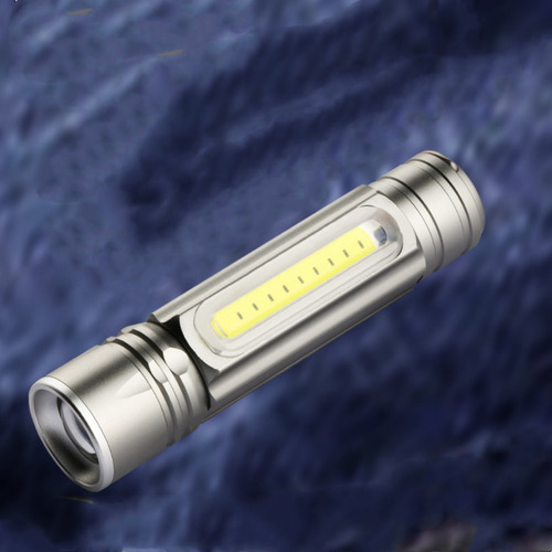 Uma Lanterna Led, Lanterna Super Brilhante De 1000 Lúmens Zo