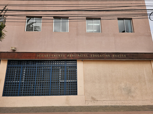 Casa En Venta De 1 Dorm. En Vallenar