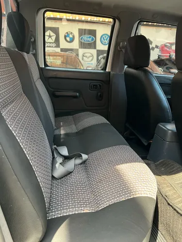 Nissan Frontier D22 NP300