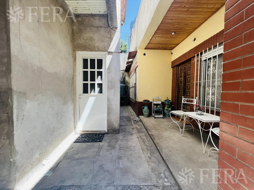 Imagen 17 de 25 de Venta En Block Dos Ph Con Cochera Y Patio En Sarandí (31066)