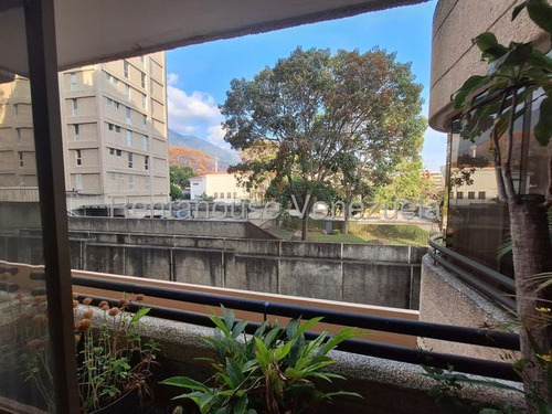 Bello Y Amplio Apartamento En Alquiler En Santa Eduvigis