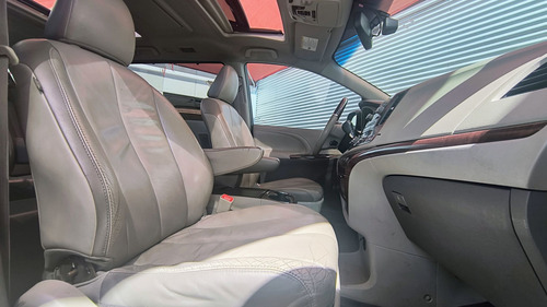 Toyota Sienna 3.5 Limited V6 At