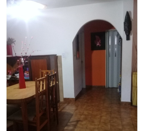 Dos Departamentos Tipo Casa De 3 Ambientes Remodelados Multi Familiar Desarrollados En Pb Y Pa Villa Lugano Caba Oportunidad