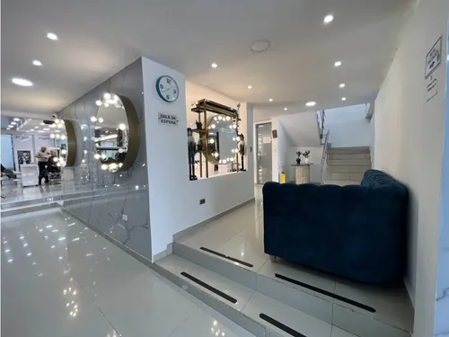 Se Arrienda Local-negocio Salón De Belleza En Santa Ana