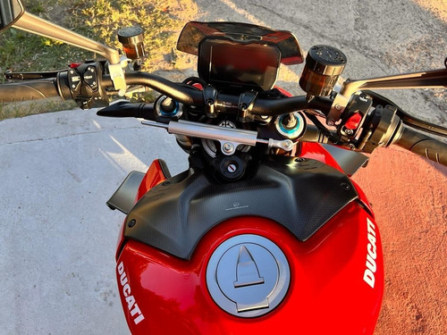 Imagen 23 de 25 de Ducati Streetfighter V4s Unica, Con Accesorios