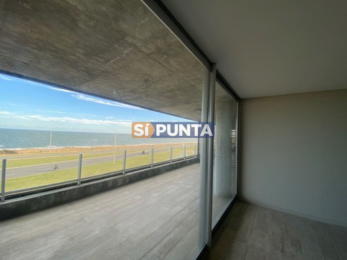 Imagen 9 de 30 de Apto Con Vista A La Playa Mansa, Con Estufa A Leña Y Parrillero.