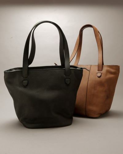 Cartera Tote Bag Dama Mujer Cuero Guido Cómoda Artesanal Color Negro Correa De Hombro Negro Diseño De La Tela Lisa