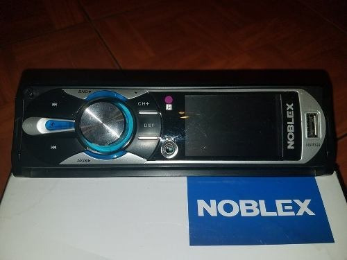 Som automotivo Noblex NXR399 com USB e leitor de cartão SD
