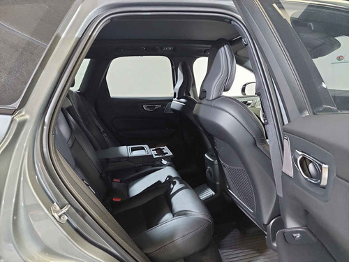 Imagen 13 de 15 de Volvo Xc60 2021 5p Recharge Phev T8 R-design L4/2.0/t Aut