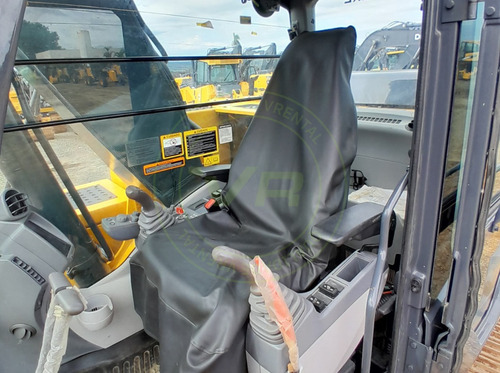Escavadeira Hidráulica John Deere 200g Ano 2022 Com 2.472 H