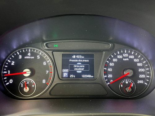 Kia Sorento 2.4 16V GASOLINA EX 7L AUTOMÁTICO