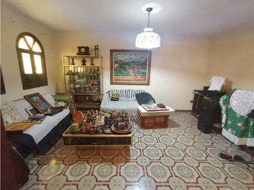 Casa En Venta En Trigal Norte Urb. Piedras Pintadas Ks-8370402