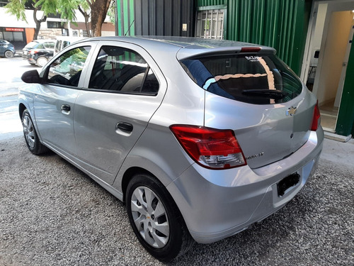Imagen 4 de 5 de Chevrolet 2015 Onix 1.4 Lt