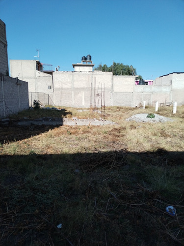 Terreno 200 Metros En Montecillo Cerca De La Carretera 