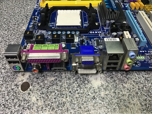 Tarjta Madre Gigabyte Ga-m85m-us2h Azul (Usado)