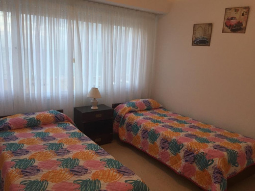 Piso En Venta 4 Ambientes - Miramar Frente Al Mar Y Peatonal
