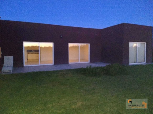 Imagen 4 de 15 de Casa En 1 Planta En Venta En El Cantón Islas, 4 Ambientes!