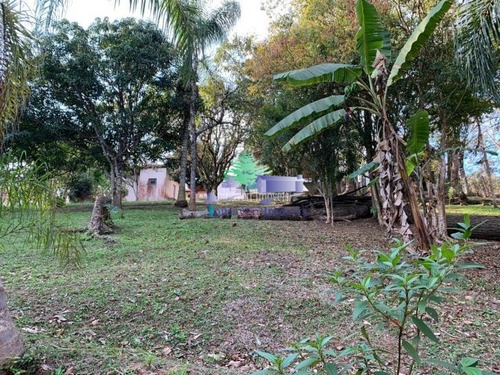 Chácara Para Residir Em Atibaia - Sp - Escriturada Com 3101,00 Metros Quadrados - Ch00755