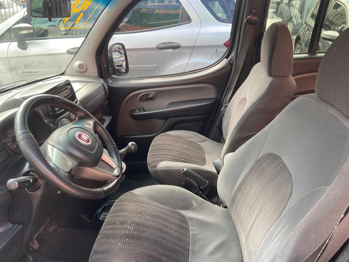 Fiat Doblo 1.8 16v Essence Flex 5p