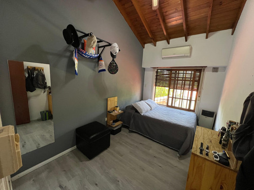 Casa 6 Amb. C/quincho, Parrilla, Pileta - B. Vista