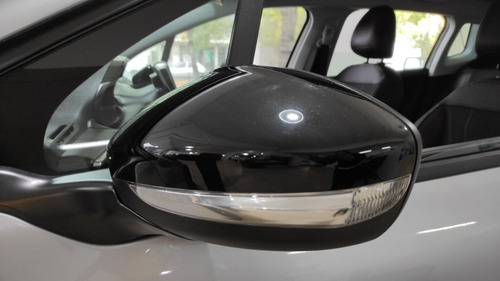 Imagen 10 de 15 de Peugeot 2008 1.6 Feline Tip