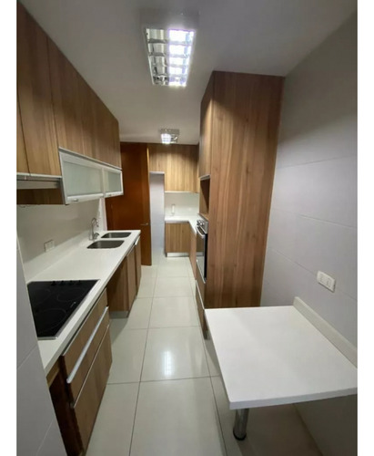 Departamento En Barnechea/ Robles Remodelado