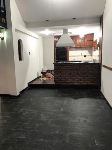 Imagen 3 de 14 de Tipo Casa 3 Ambientes En Lanús Oeste