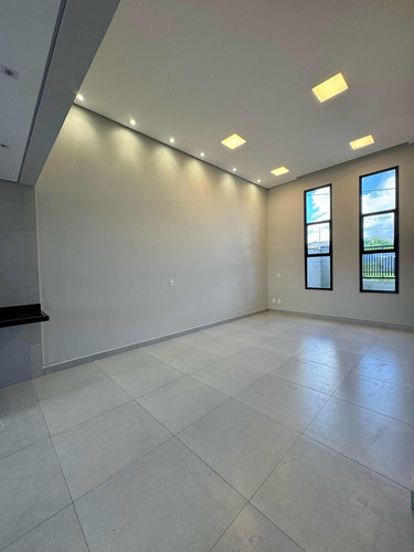 Linda Casa Térrea Com 3 Dormitórios