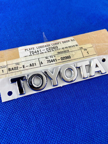 Emblema Maleta Toyota Corolla Sensación 2003-2008 Original