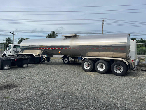 Tanker 8,000 Galones