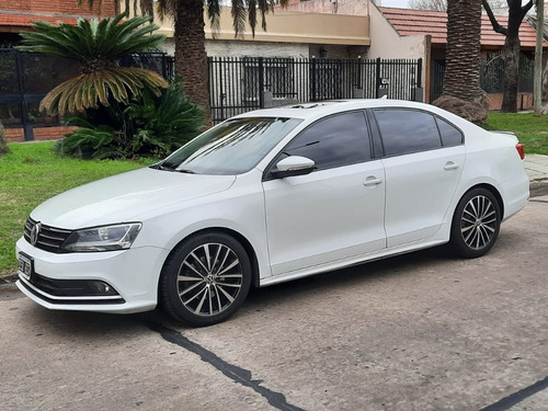 Volkswagen Vento 2.5 Advance Plus 170cv