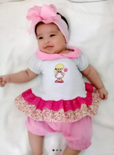 roupa de bebê de menina