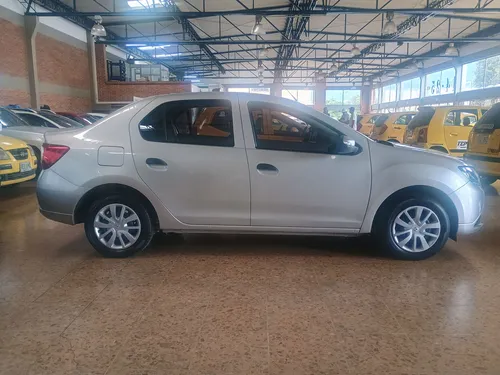 Renault Logan 1.6 Expression