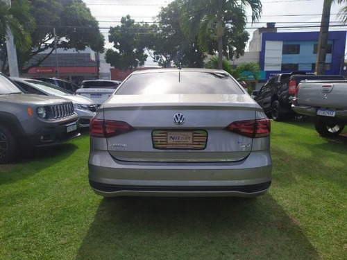 Imagem 6 de 9 de Volkswagen Virtus 1.6 Msi Flex 16v 5p Mec.