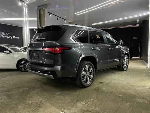 Toyota Sequoia 3.5 V6 Capstone