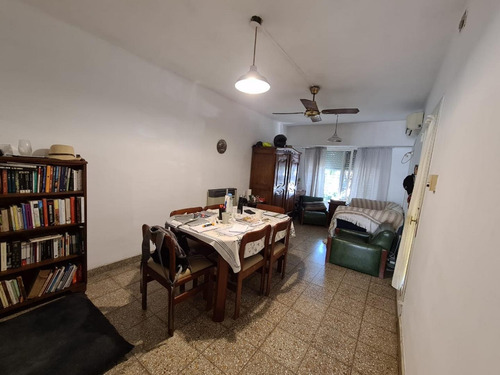 Imagen 3 de 12 de Casa De 3 Ambientes En Ituzaingó Norte En Venta