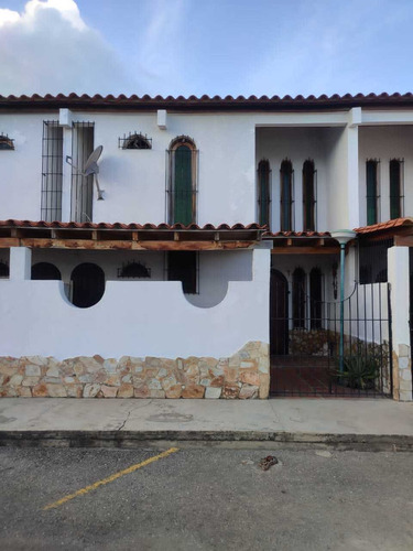 Imagen 1 de 14 de Venta Town House En Higuerote Urb Puerto Encantado