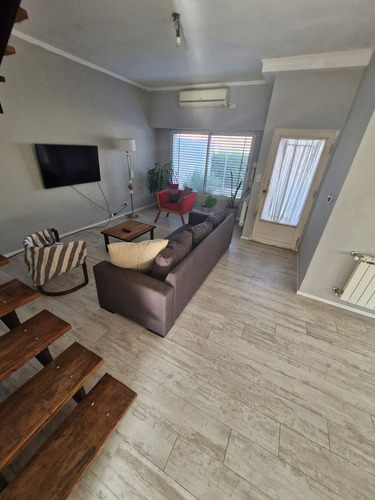 Casa En Venta Con Pileta En Rojas