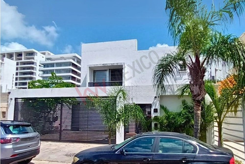 Exclusiva Residencia En El Corazón De Cancún Privacidad, Espacios Amplios Y Ubicación Inme...