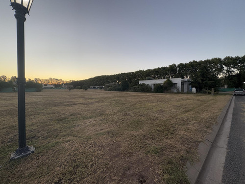 Lote En Venta Azahares Del Parana Barrio Sentidos Fighiera De 1000m2