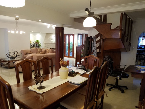 Imagen 3 de 7 de Chalet De Categoría + Local + Ph 4 Amb En Venta