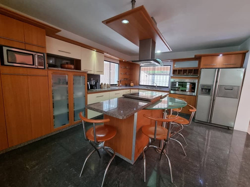 Imagen 4 de 19 de Adriana Atienzo Vende | Casa En Urb. La Trigaleña (foc-1140)