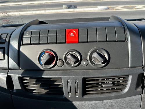 Iveco 24-280 Tector Ano 2023 0km 6x2 = 2425 2426 2429 2430