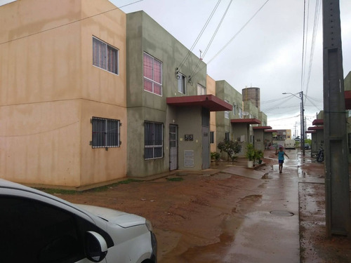 Apartamento Com Dois Quartos Sala Cozinha Banheiro E Lavande