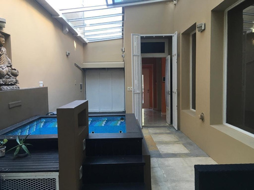 Imagen 2 de 18 de Excelente Casa Con Cochera 5 Ambientes Impecable!
